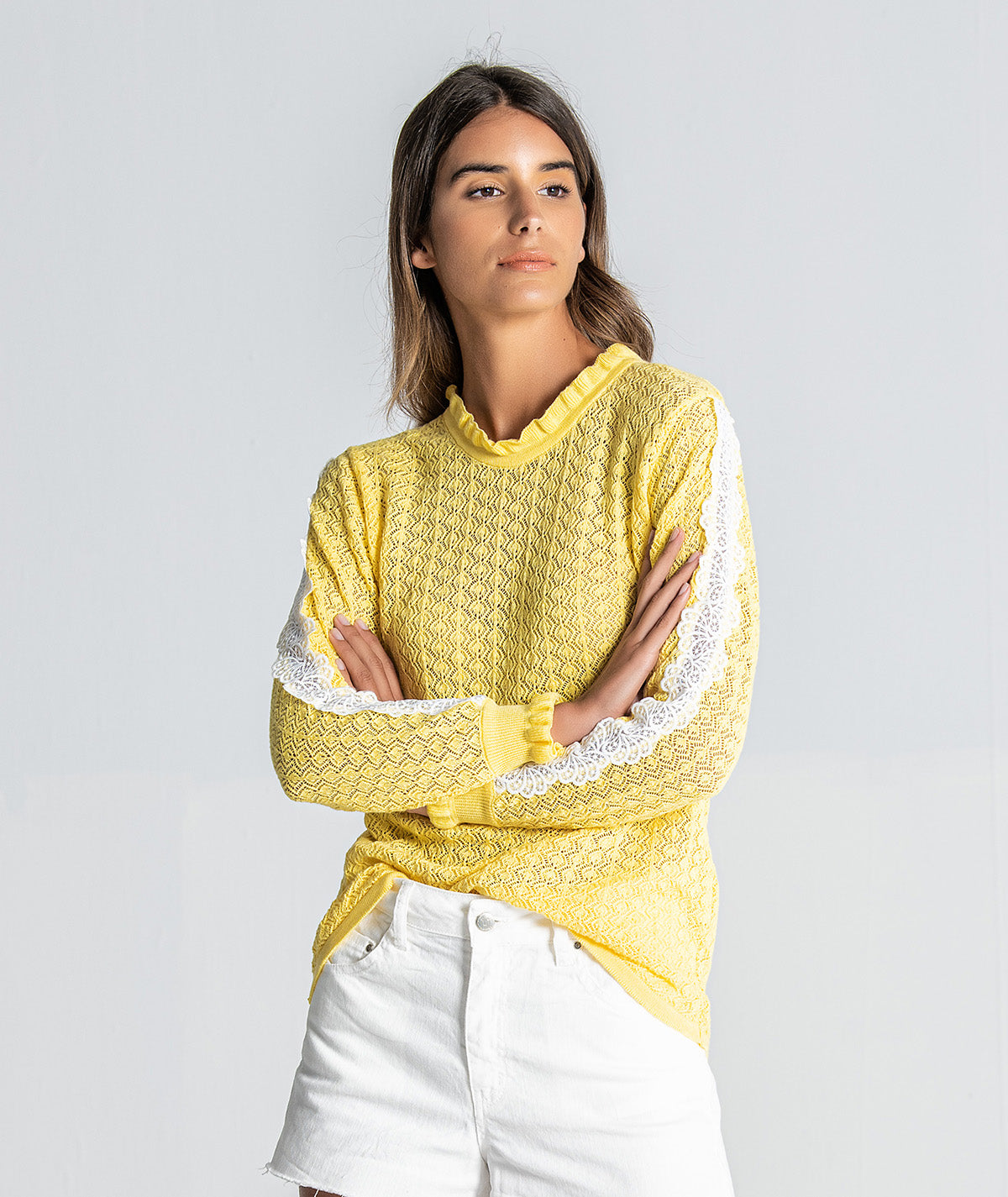 Camisola com aplicação de renda nas
mangas 1910