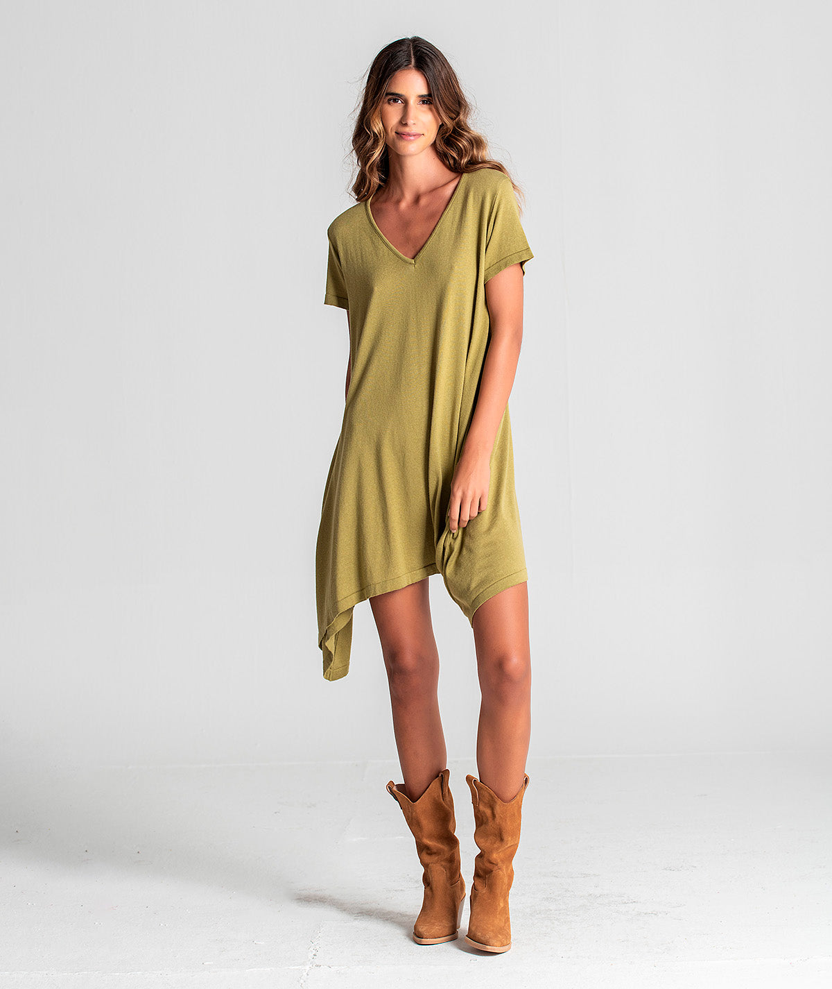 Vestido básico decote em V 3143