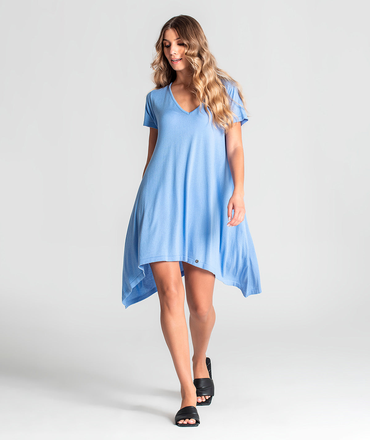 Vestido básico decote em V 3143