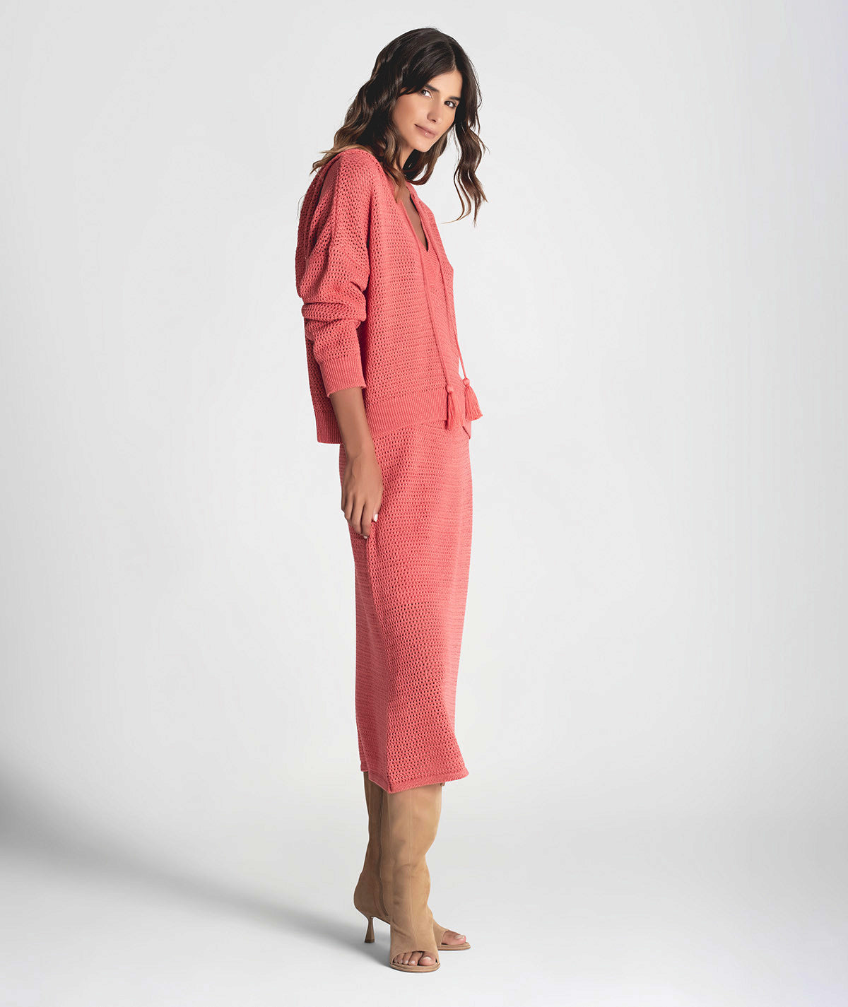 Camisola brilho perfurada com capucho 3293