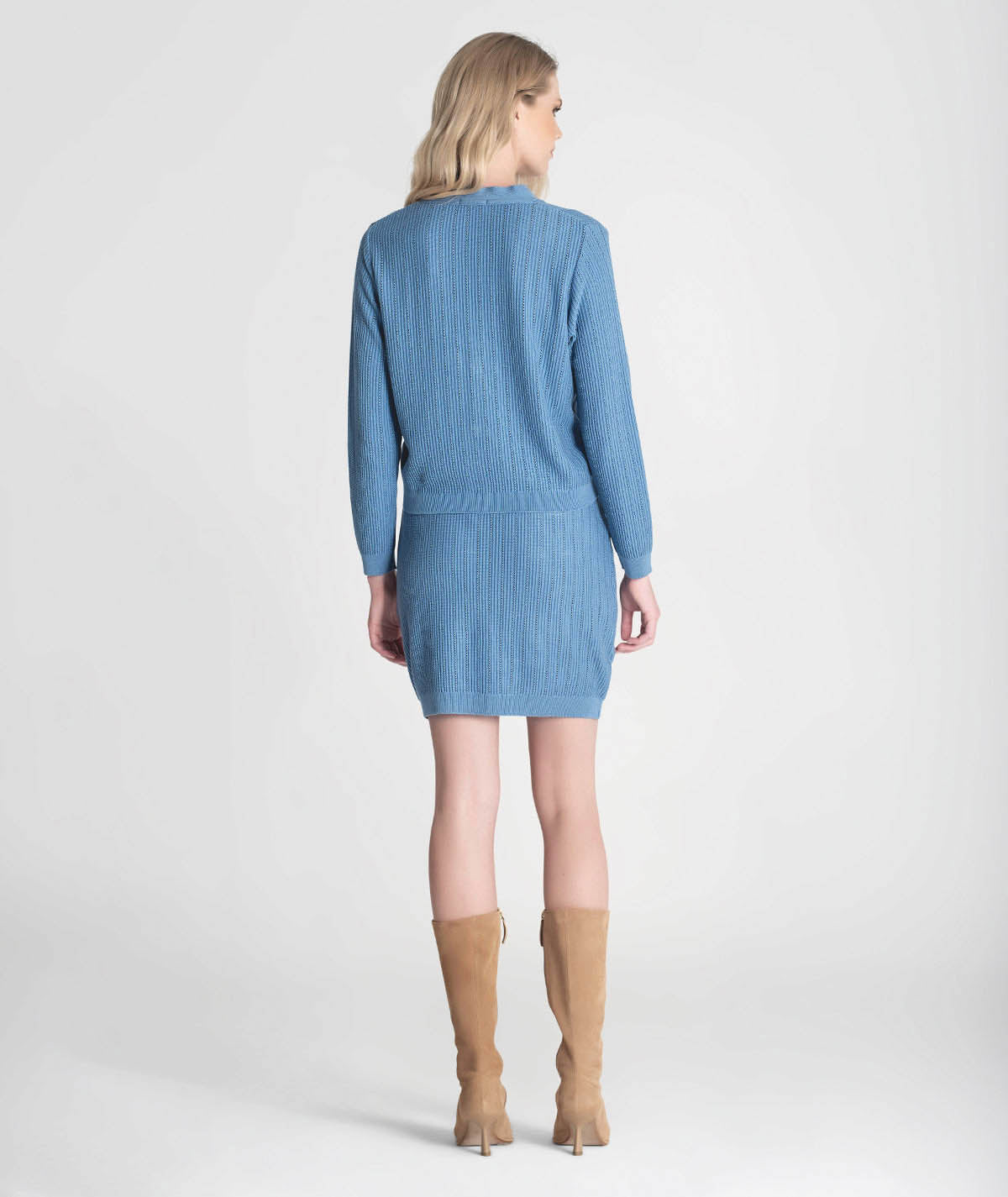 Casaco com botões dourados 3318
