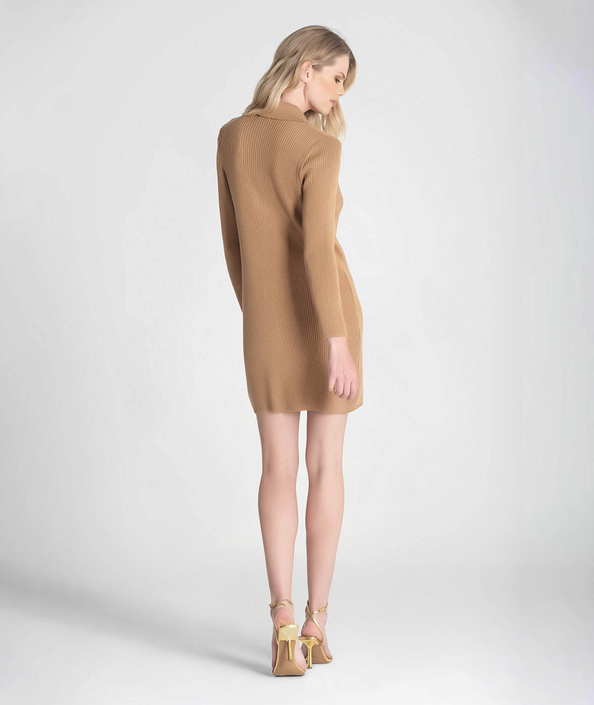 Vestido com botões dourados 3319