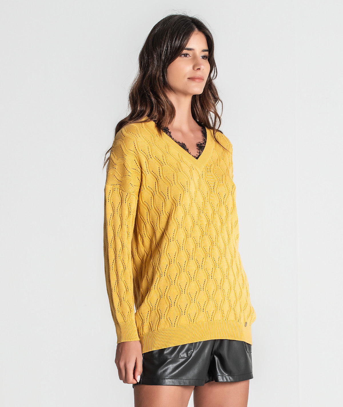 Camisola perfurada com renda 3351
