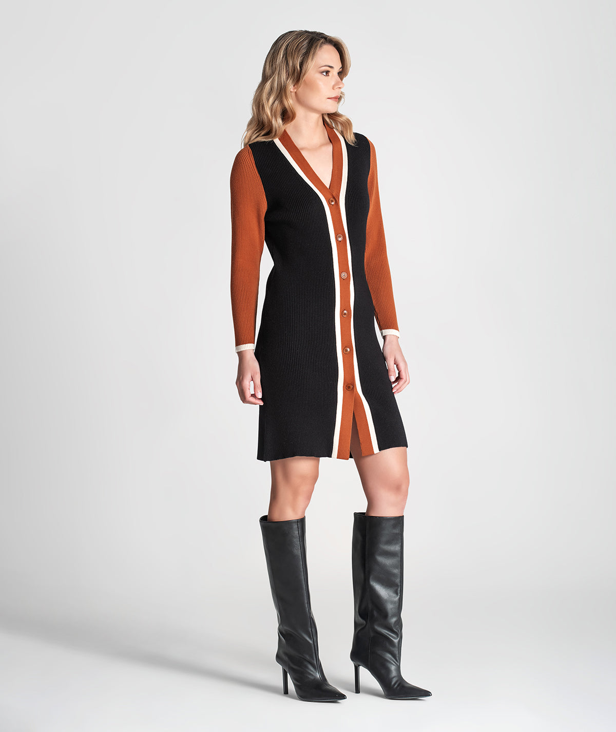 Vestido com contrastes 3354