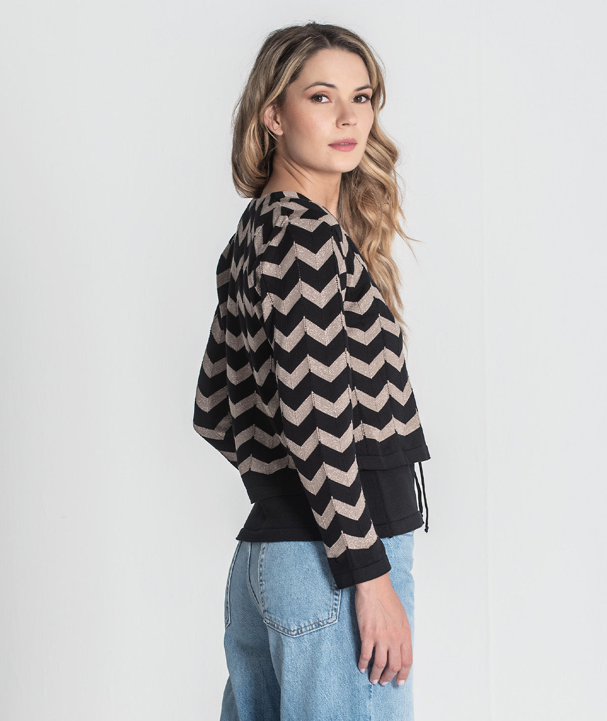 Casaco curto zigzag com brilho 3383