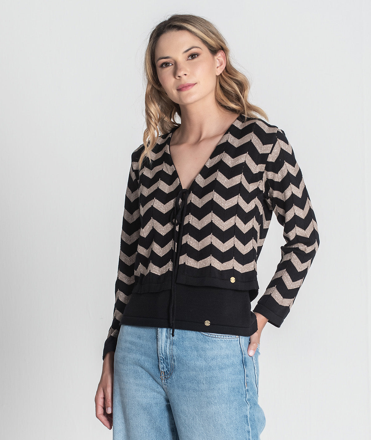 Casaco curto zigzag com brilho 3383