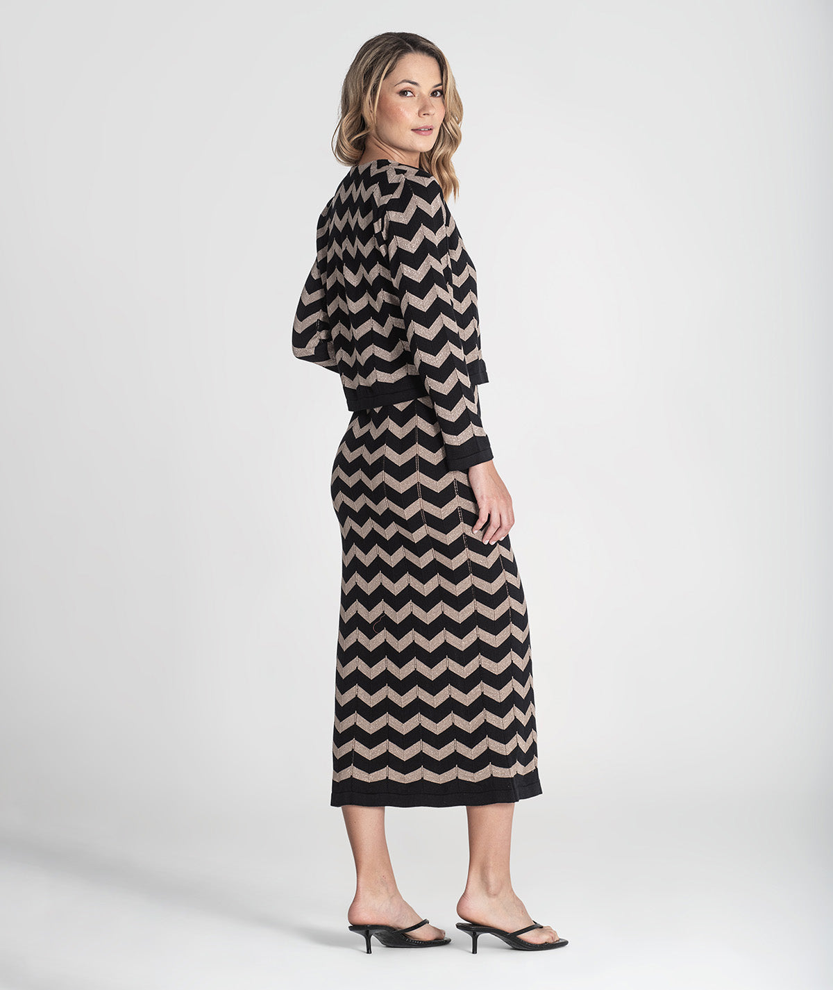 Casaco curto zigzag com brilho 3383