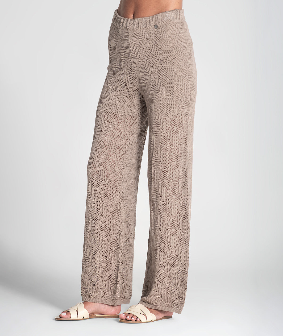 Calças perfuradas 3388