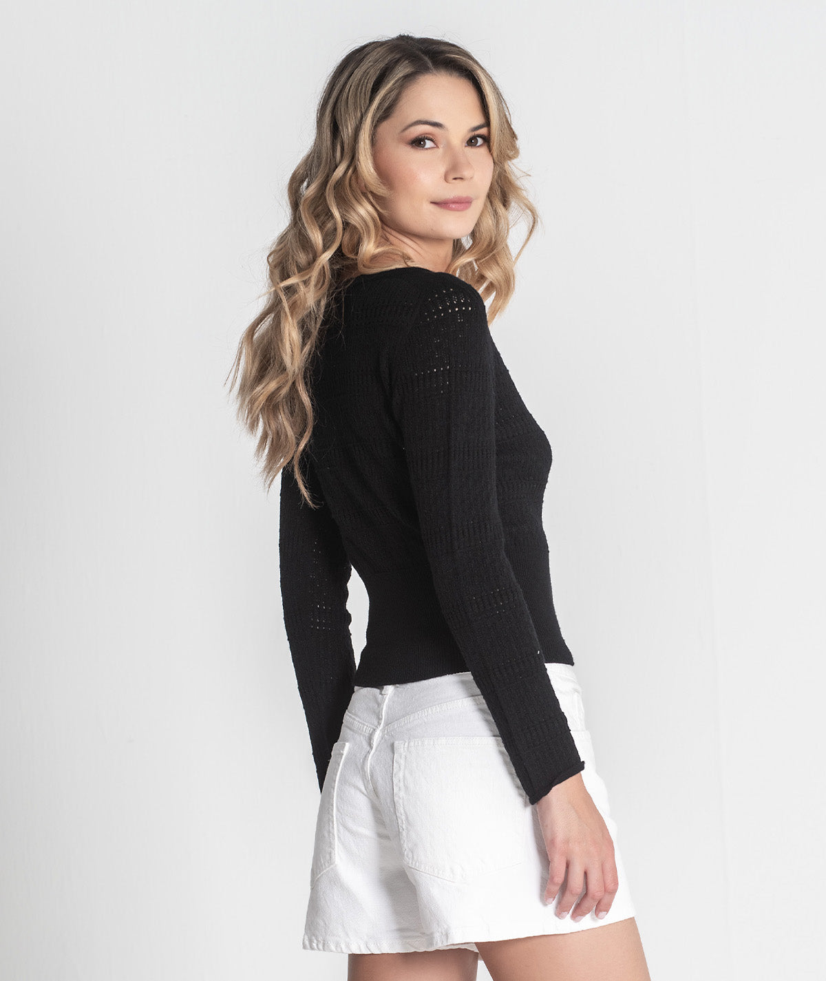 Camisola perfurada 3389