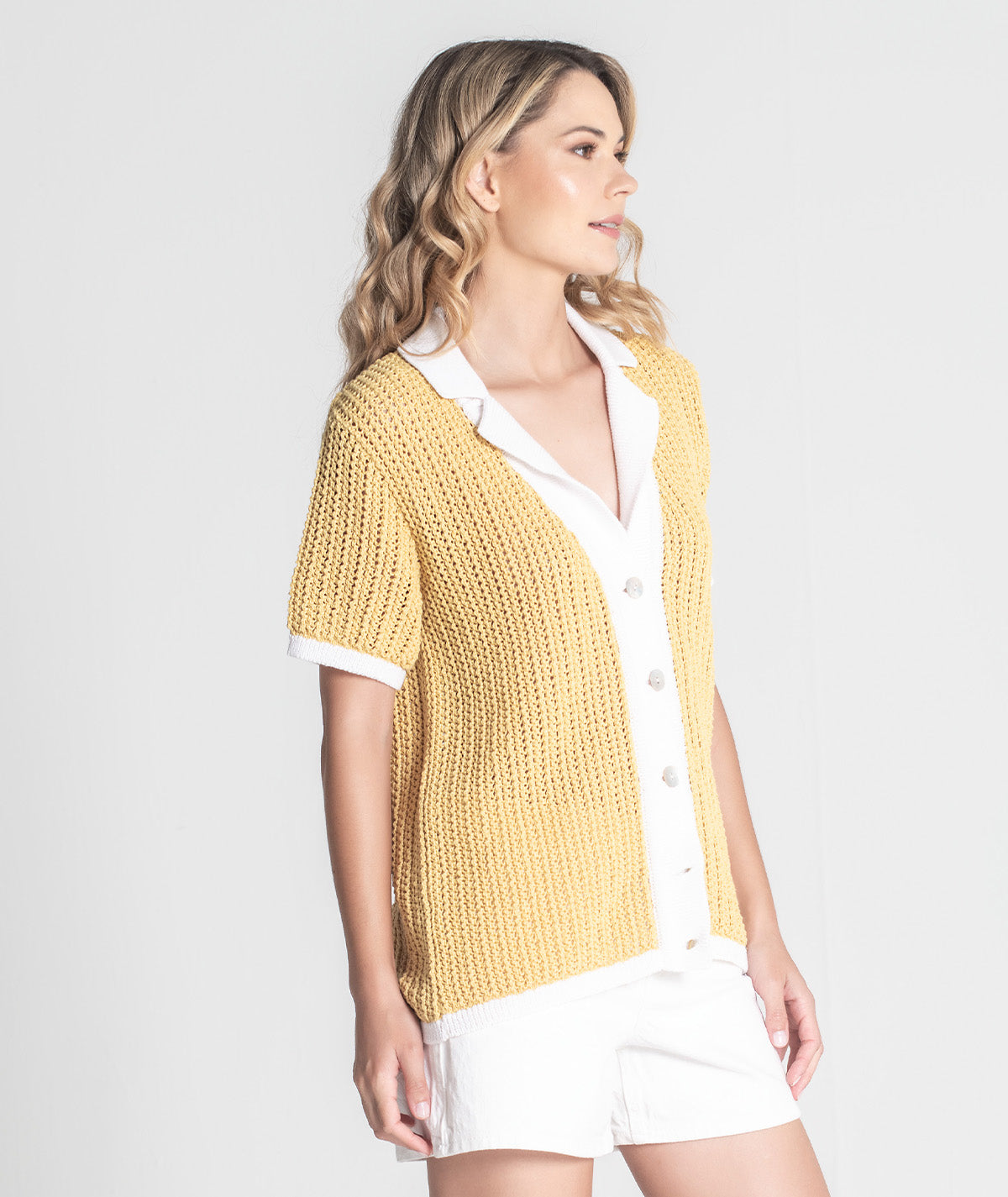 Casaco perfurado com contrastes 3393