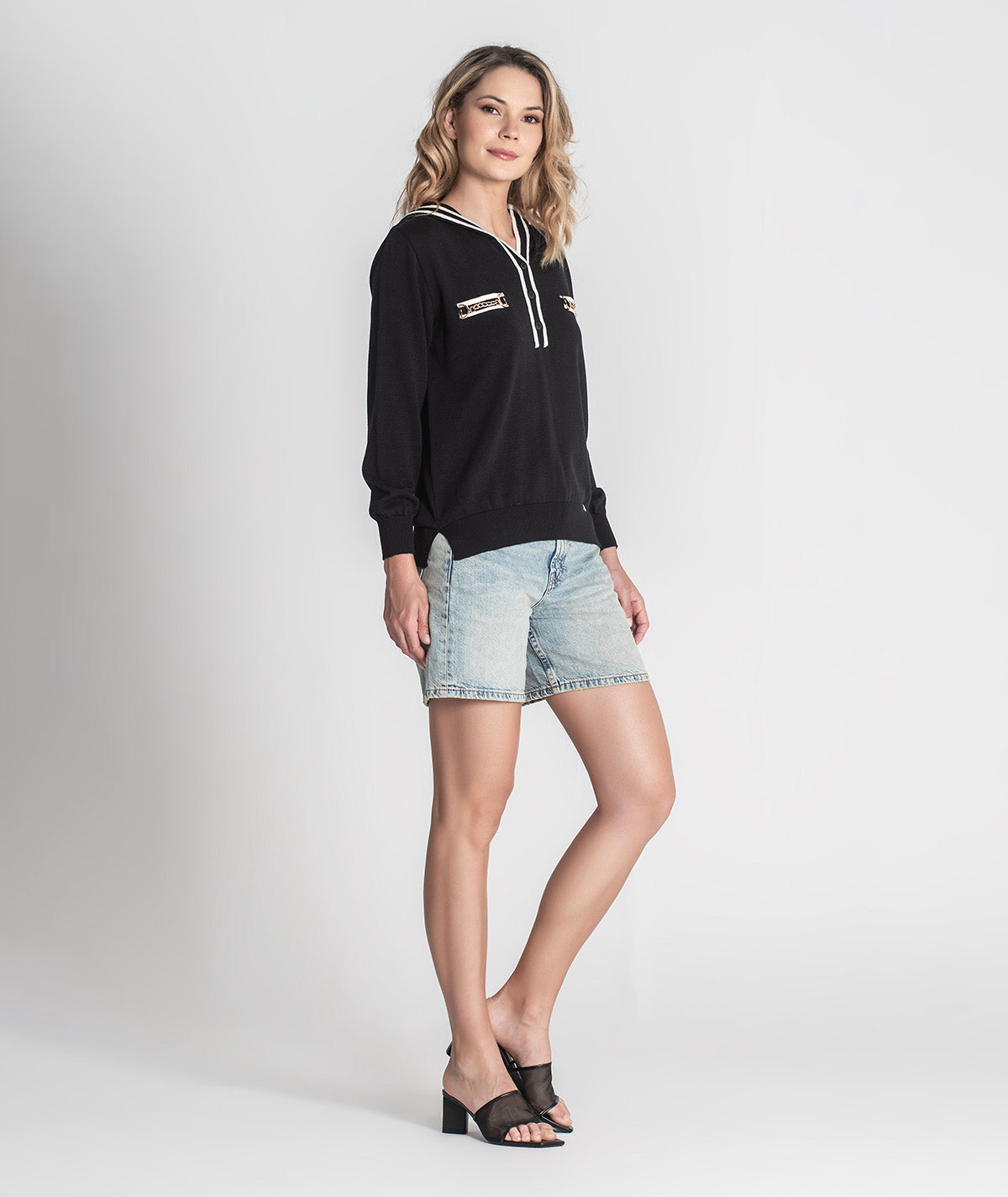 Camisola com capucho e contrastes 3406