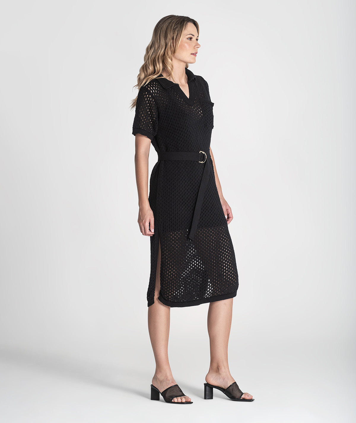 Vestido perfurado com chapa r no bolso 3428