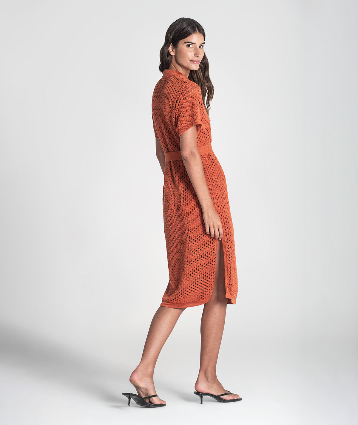 Vestido perfurado com chapa r no bolso 3428