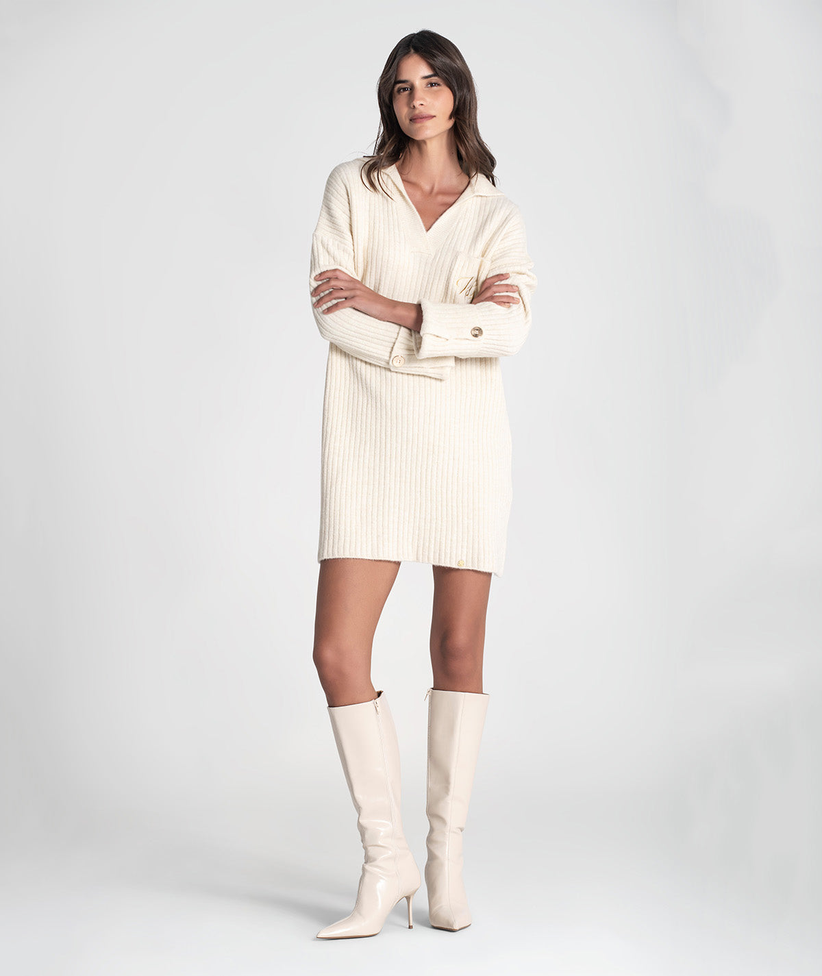 Vestido com bordado no bolso 3462