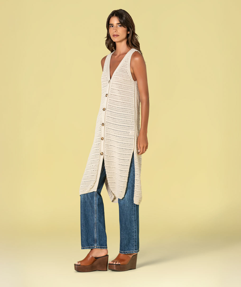 Colete perfurado com botões 3526