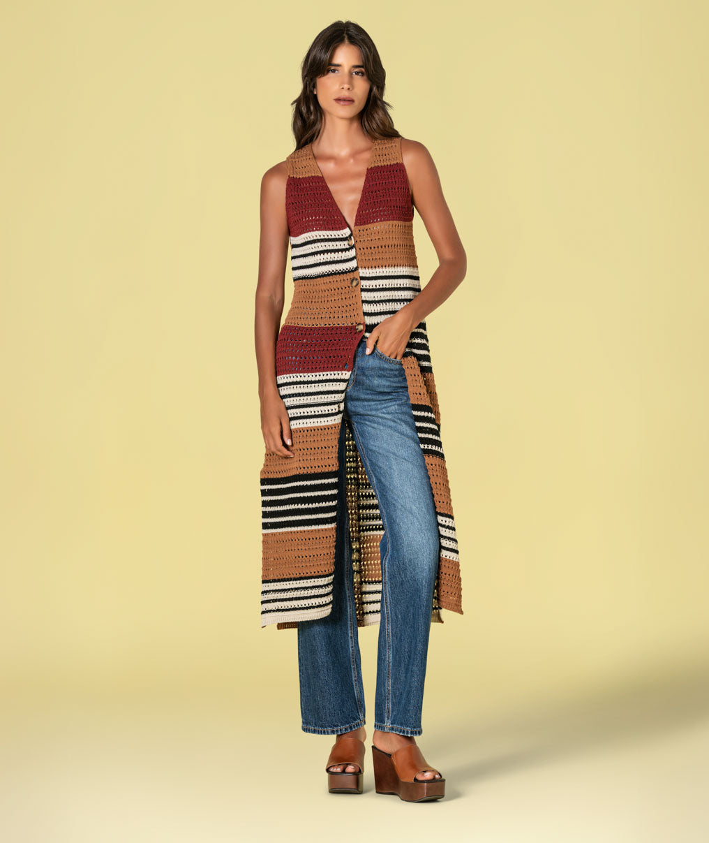 Colete perfurado colorido 3527