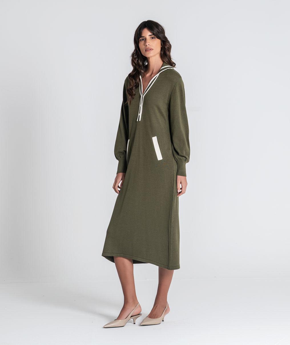 Dress with contrasts 3564