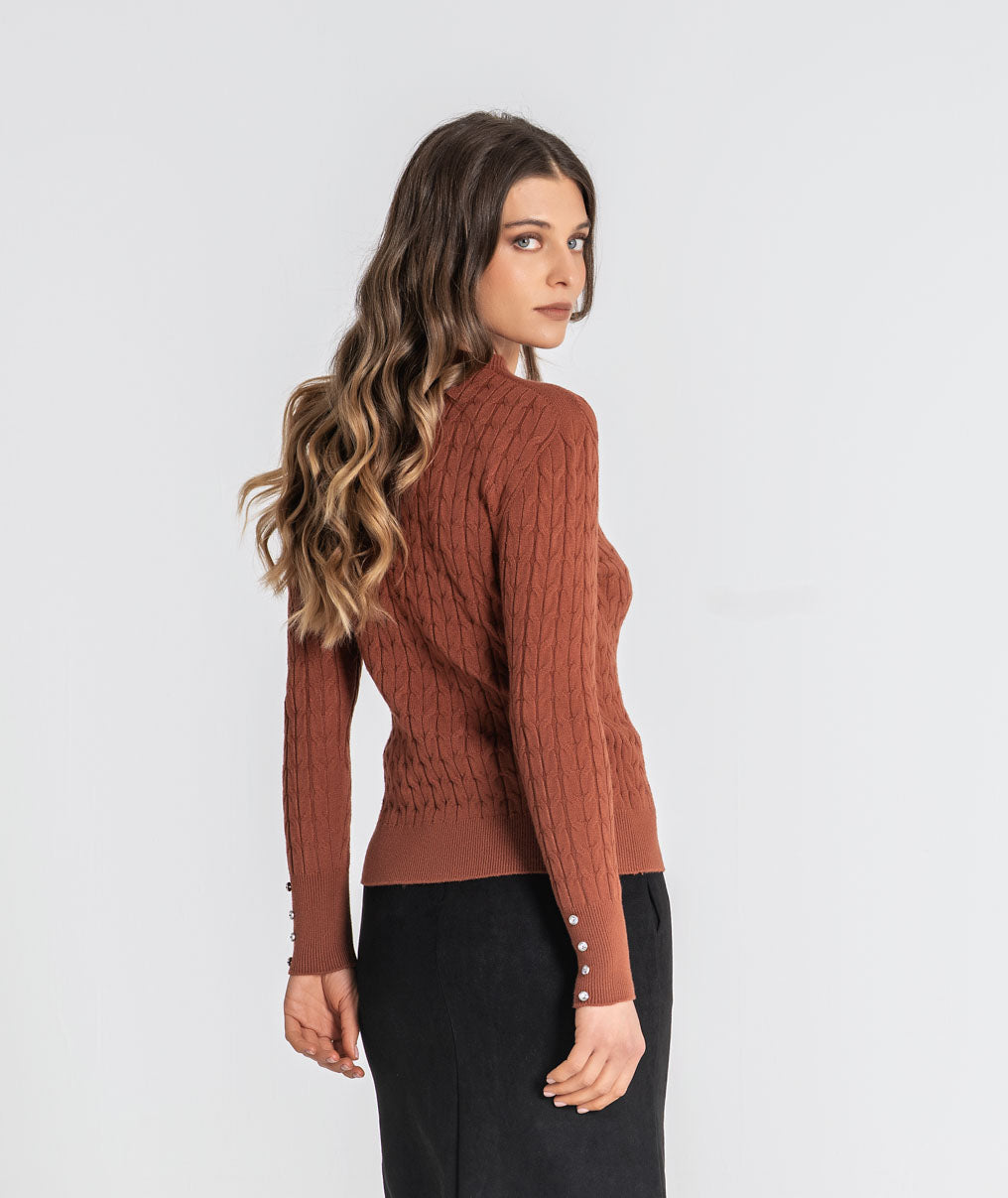 Cable knit sweater with crest buttons 3578