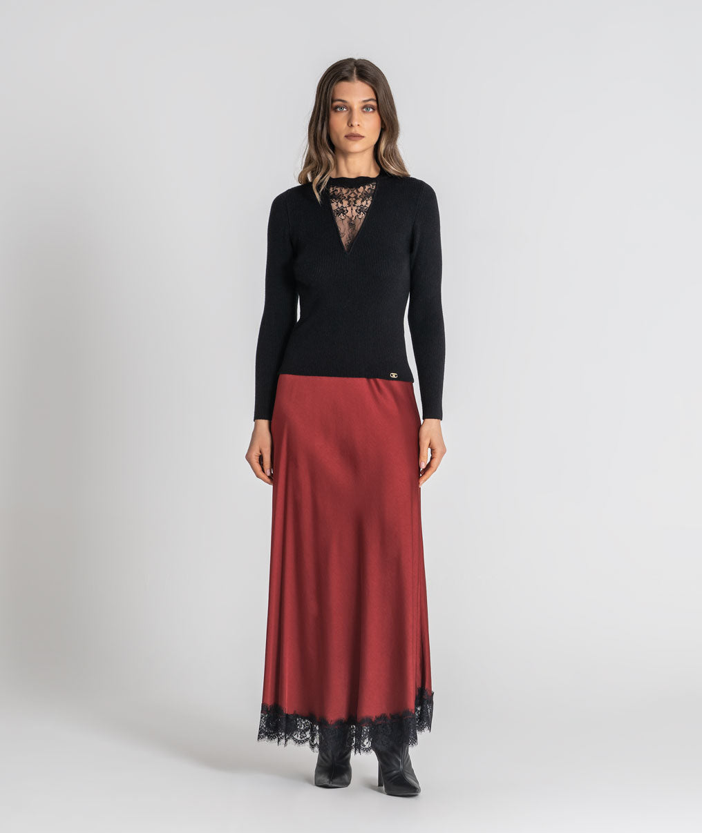 Top with lace on the neckline 3587