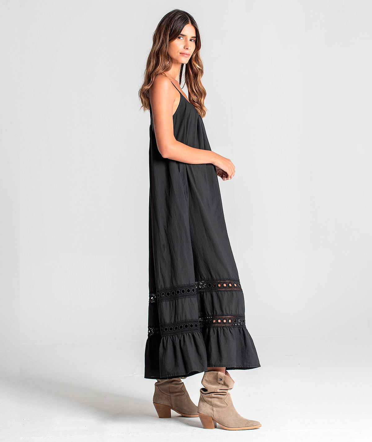 Vestido de alças com detalhe no fundo 6050