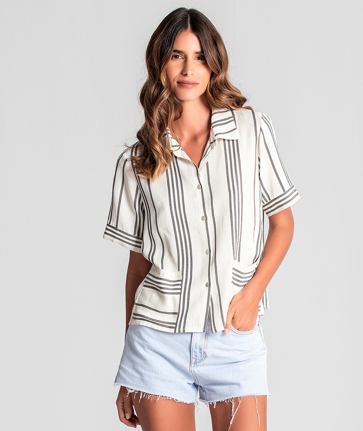 Camisa curta riscas 6056