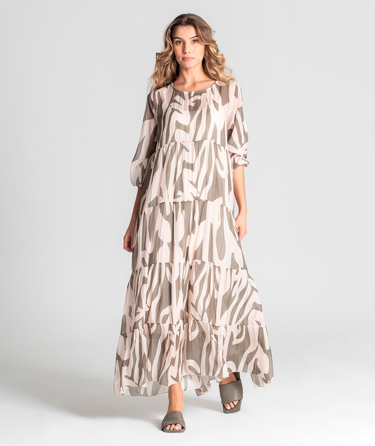 Vestido decote redondo com padrão 6064
