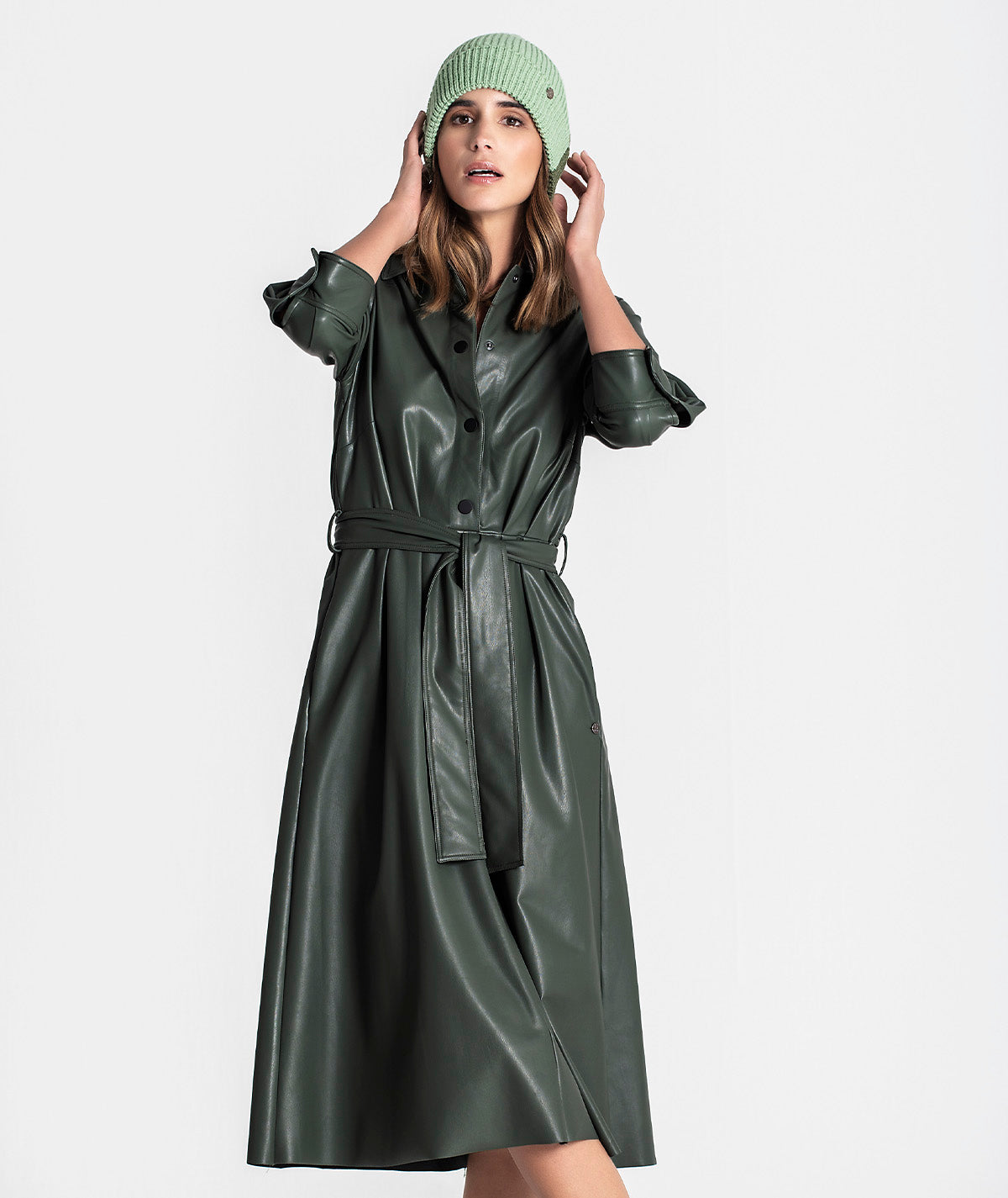 Vestido em napa com molas na frente 6126