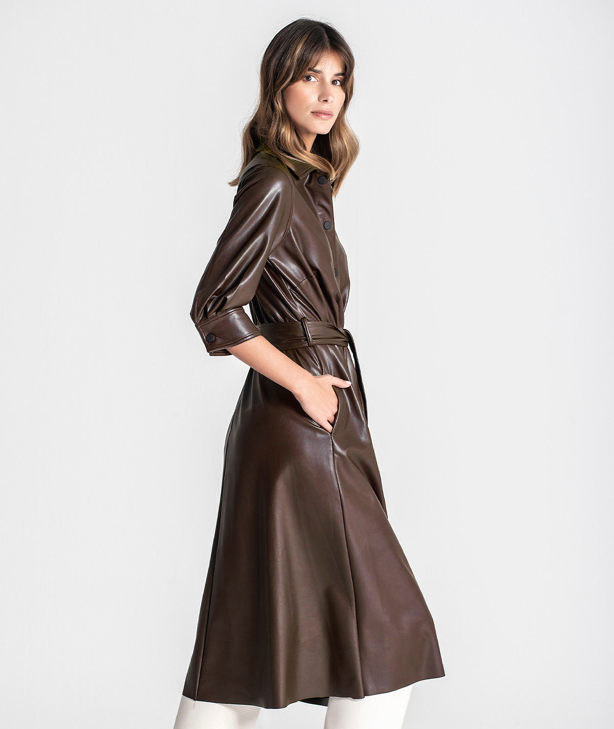Vestido em napa com molas na frente 6126