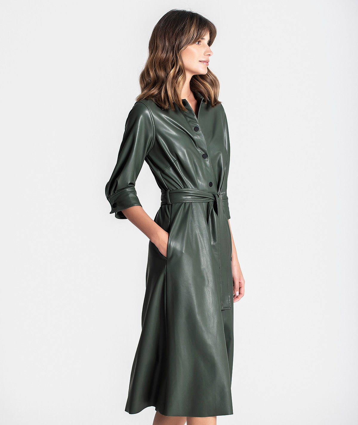 Vestido em napa com molas na frente 6126