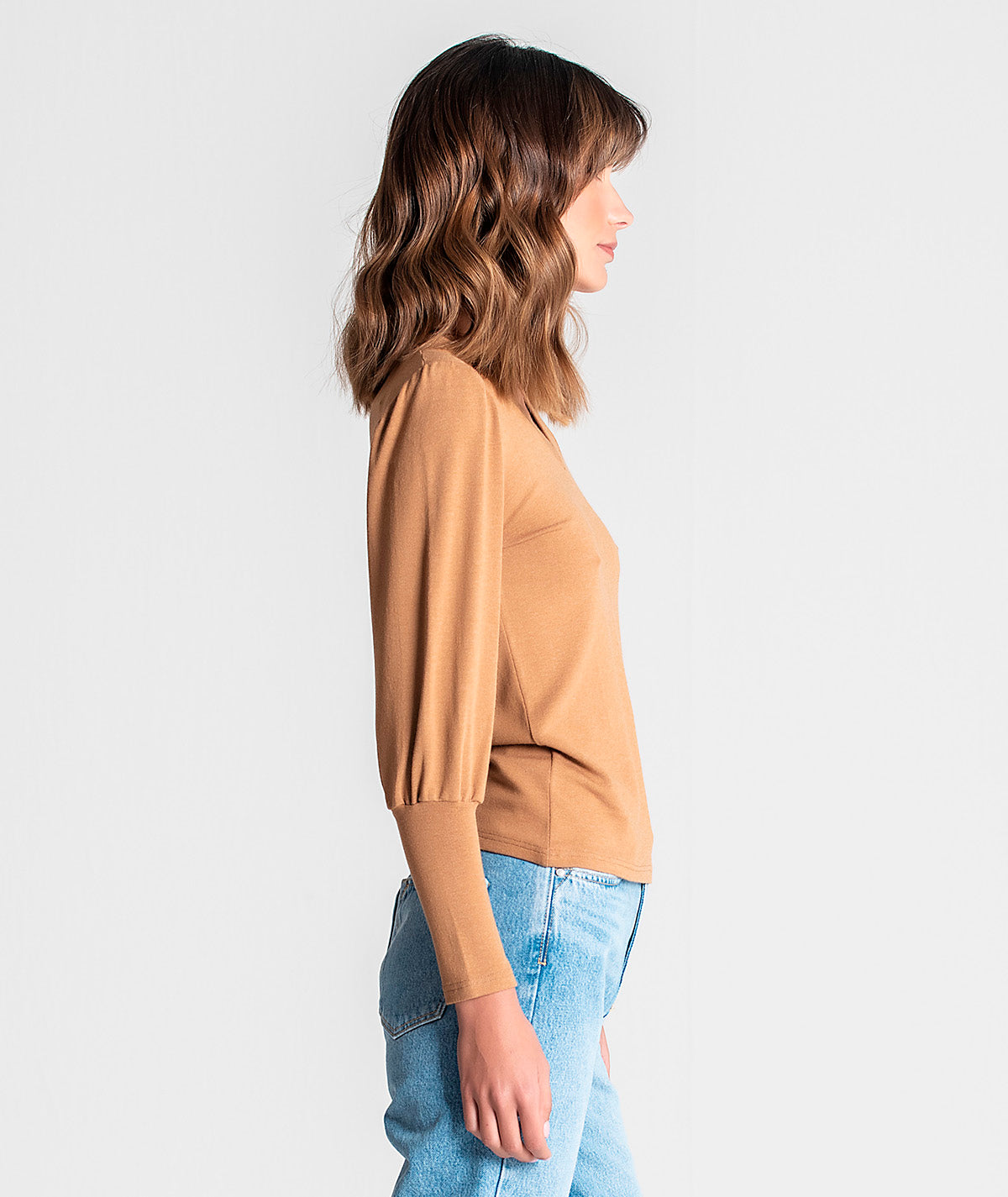 Camisola com enchumaços nos ombros 6134
