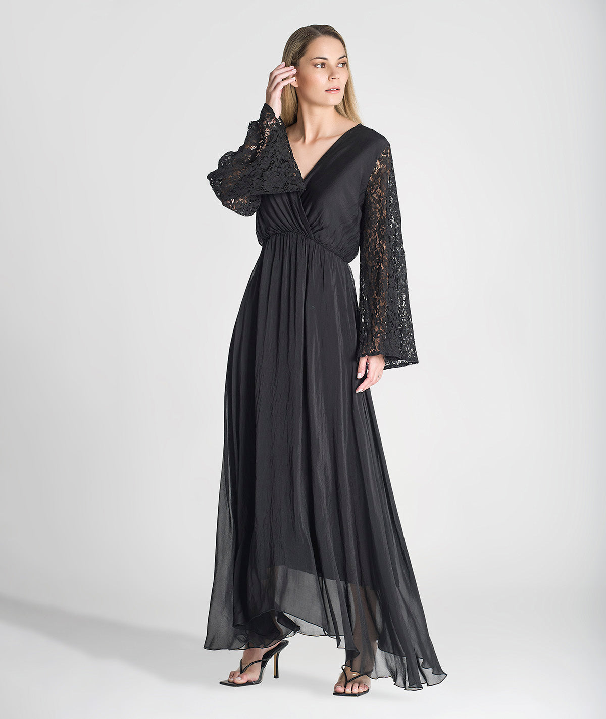 Vestido comprido com mangas em renda 6164