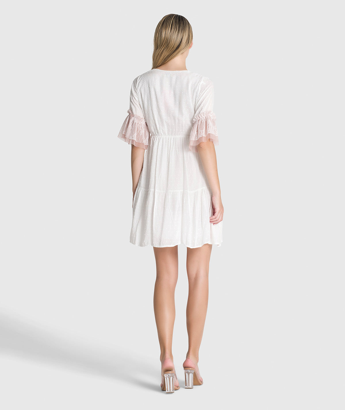 Vestido com detalhes de renda com folhos 6175