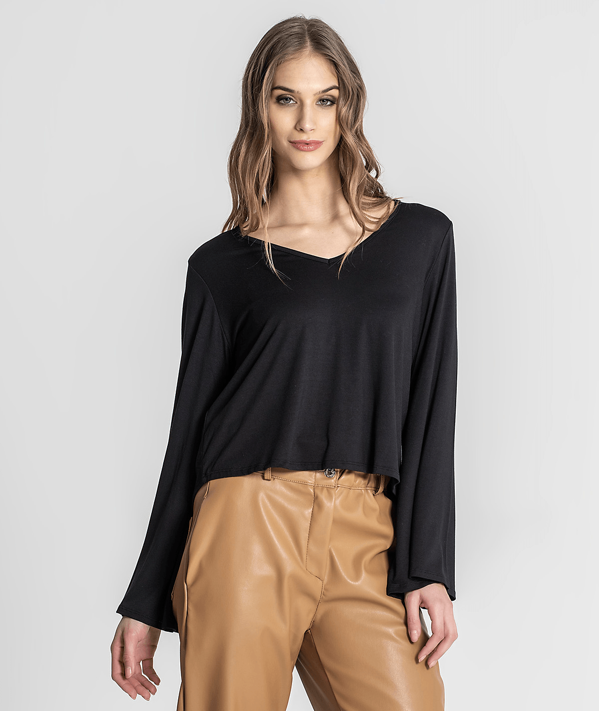 Camisola decote em V com mangas sino 6215