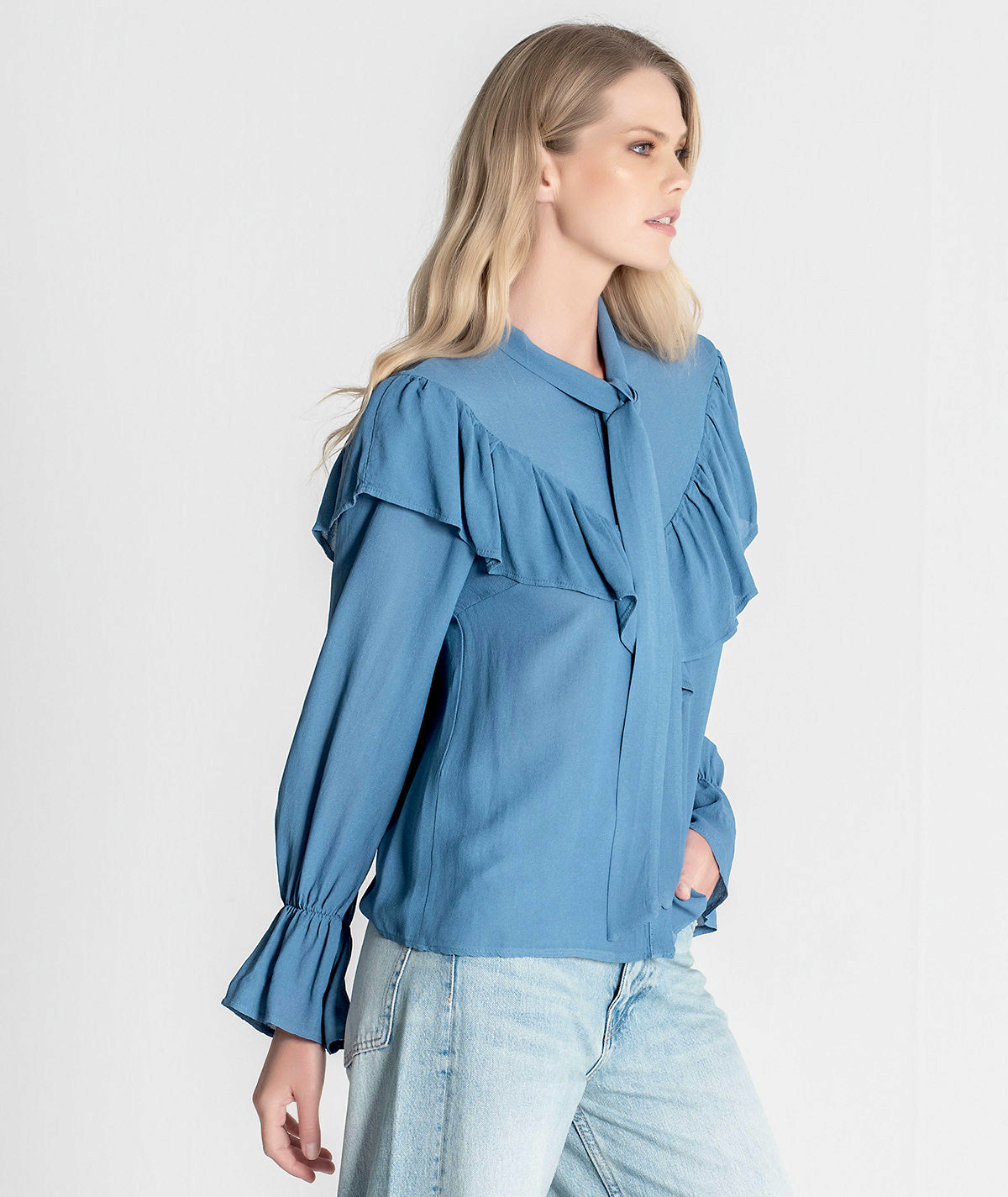 Blusa com folhos na frente e mangas 6225