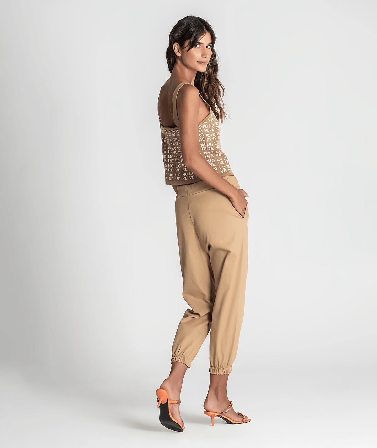 Calças jogger com cordão ajustável 6243