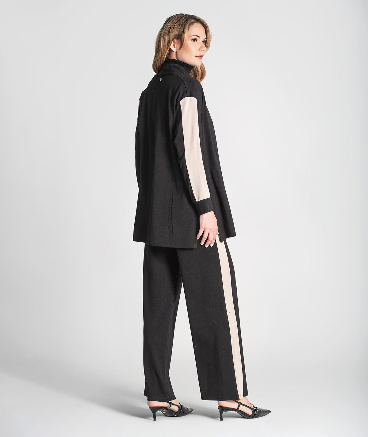 Casaco com risca nas mangas 6316