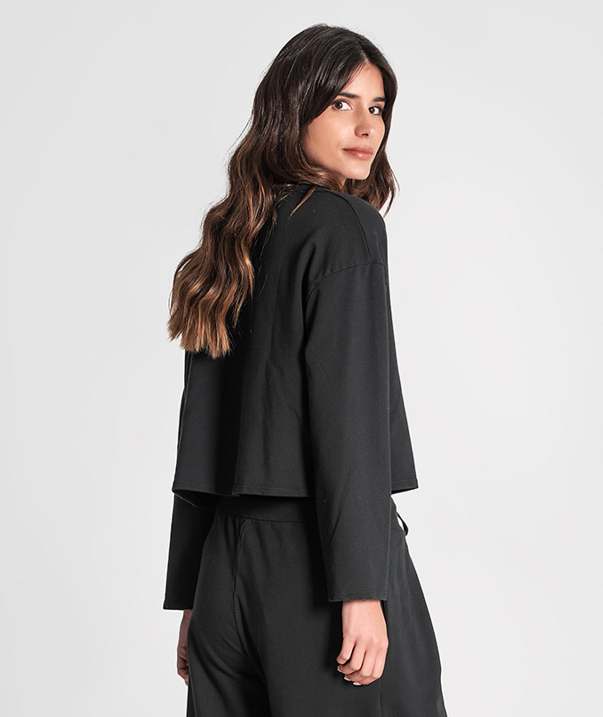 Sweater decote em v com bolso 6319