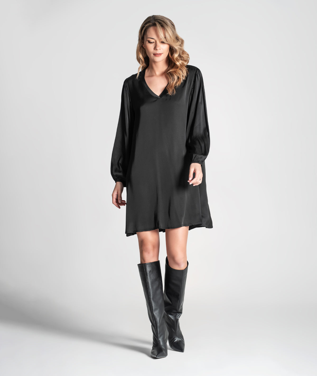 Vestido decote em v curto 6327