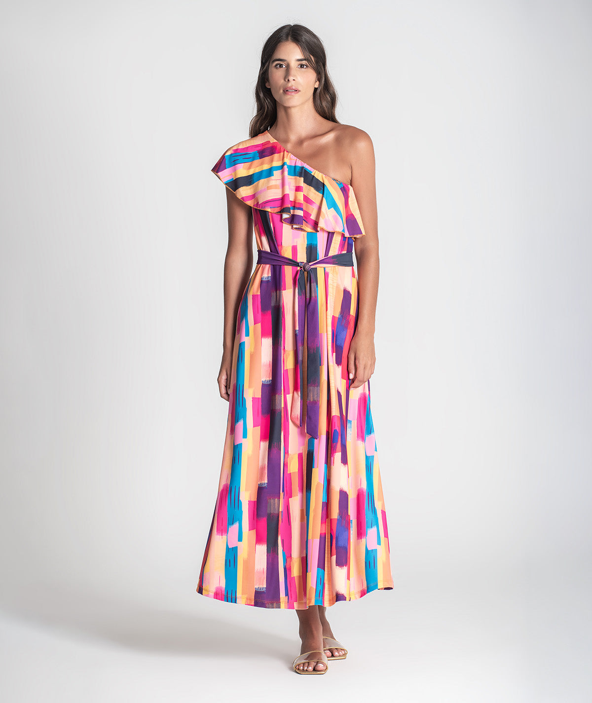 Vestido com folho no decote e padrão
colorido 6380