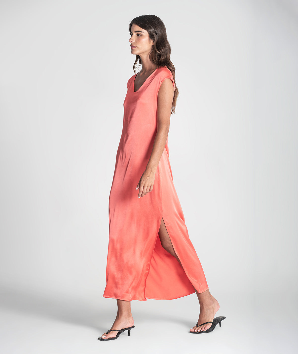 Vestido decote em v acetinado 6386