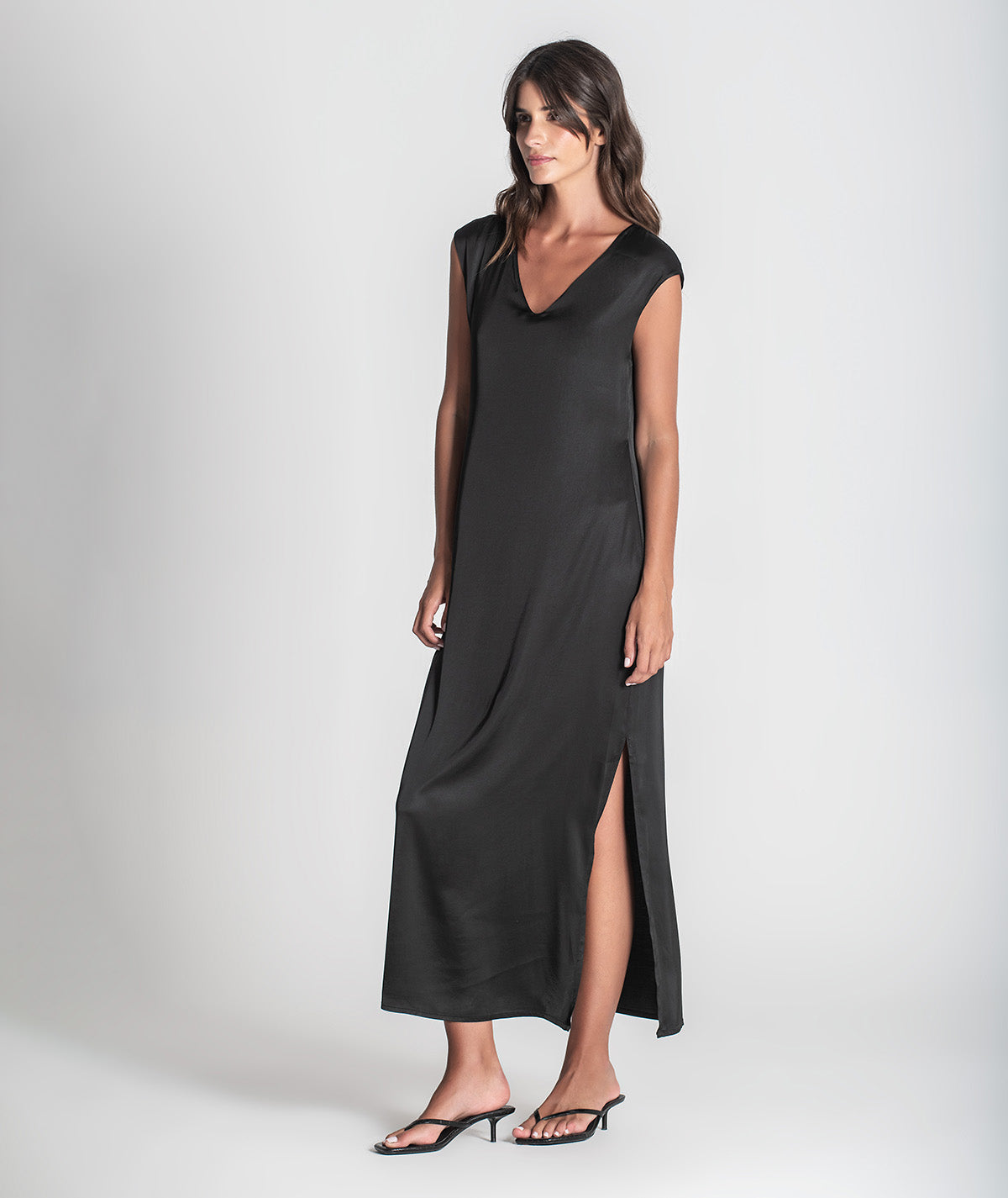 Vestido decote em v acetinado 6386