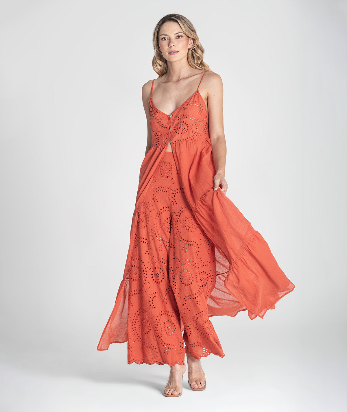 Vestido alças finas com bordado inglês 6394