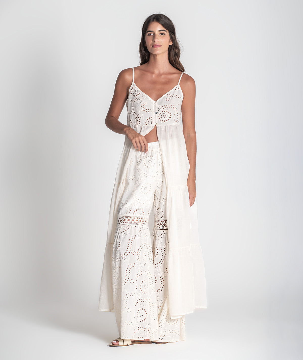 Vestido alças finas com bordado inglês 6394