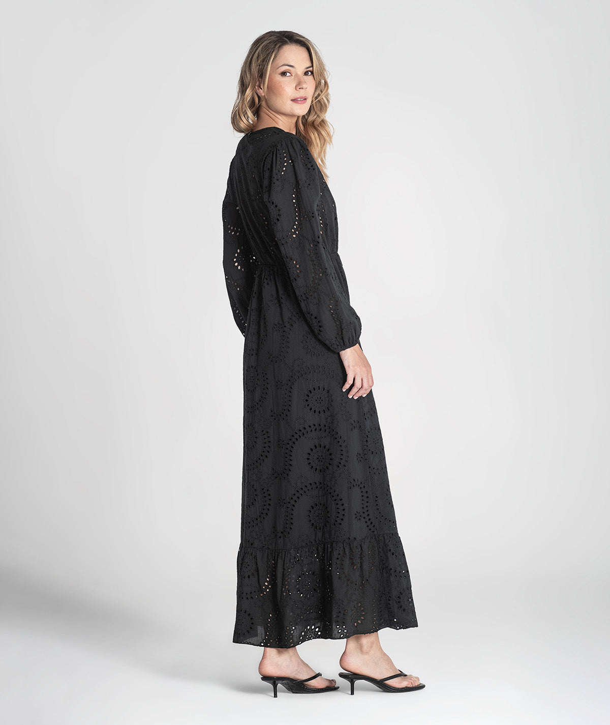 Vestido mangas compridas bordado inglês 6395