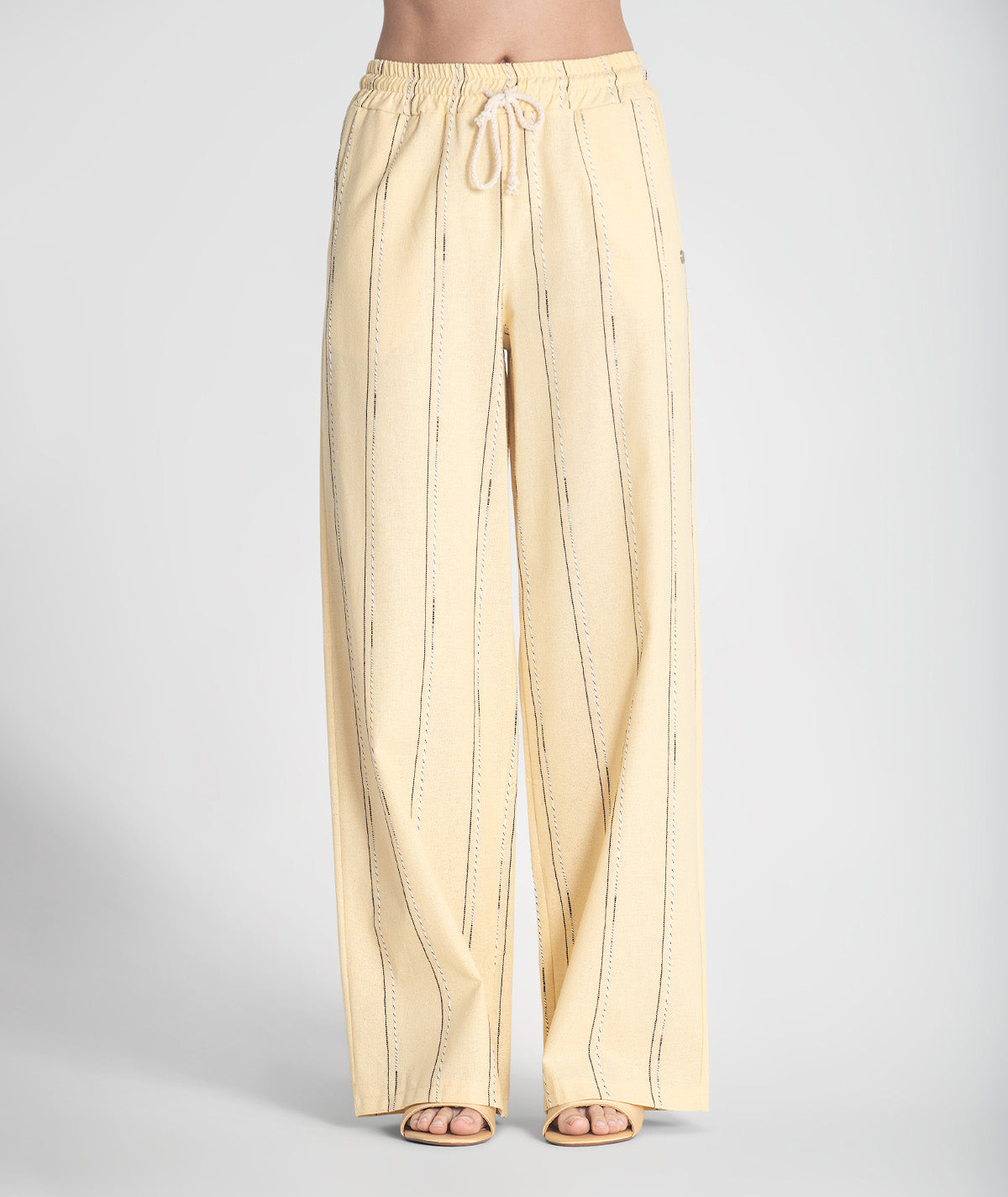 Calças riscas com cordão na cintura 6398