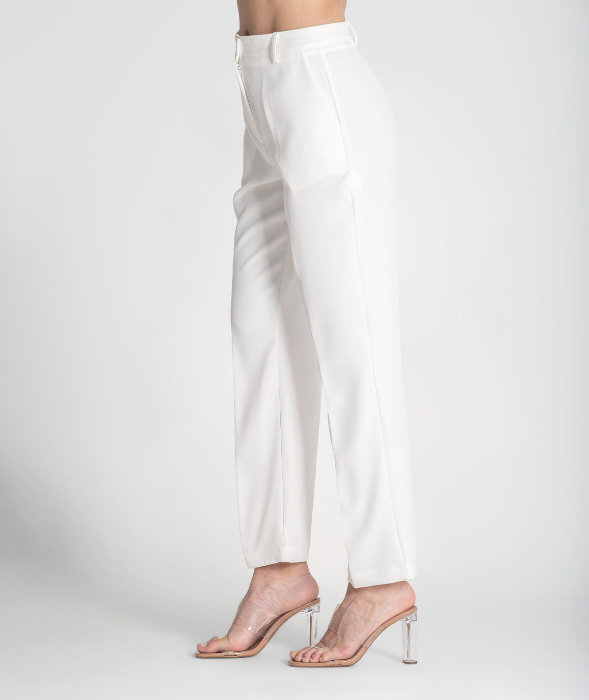 Calças com botão e fecho 6406