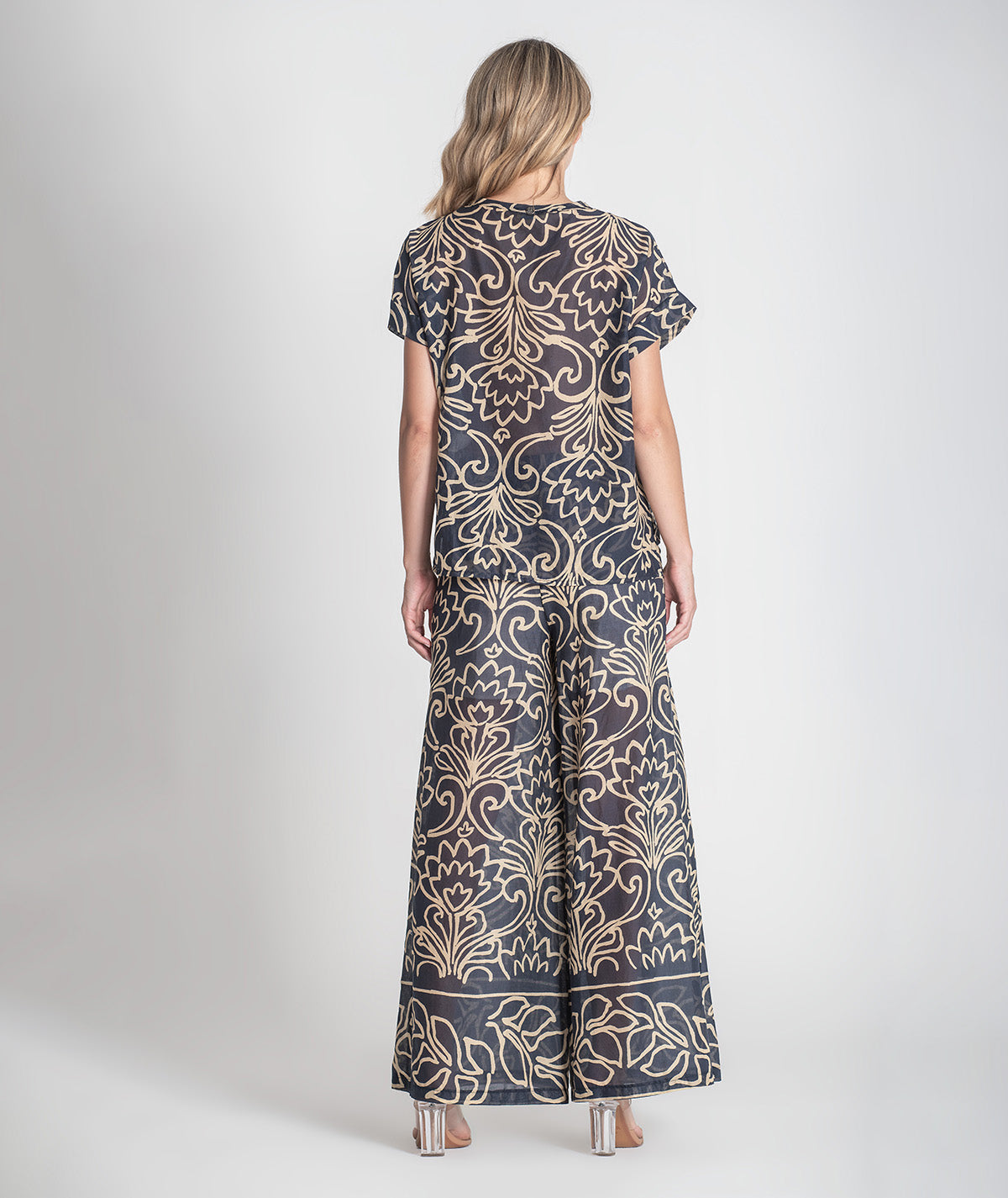 Blusa com padrão 6409