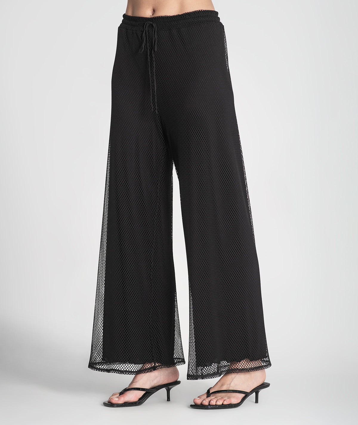 Calças perfuradas com cordão 6418