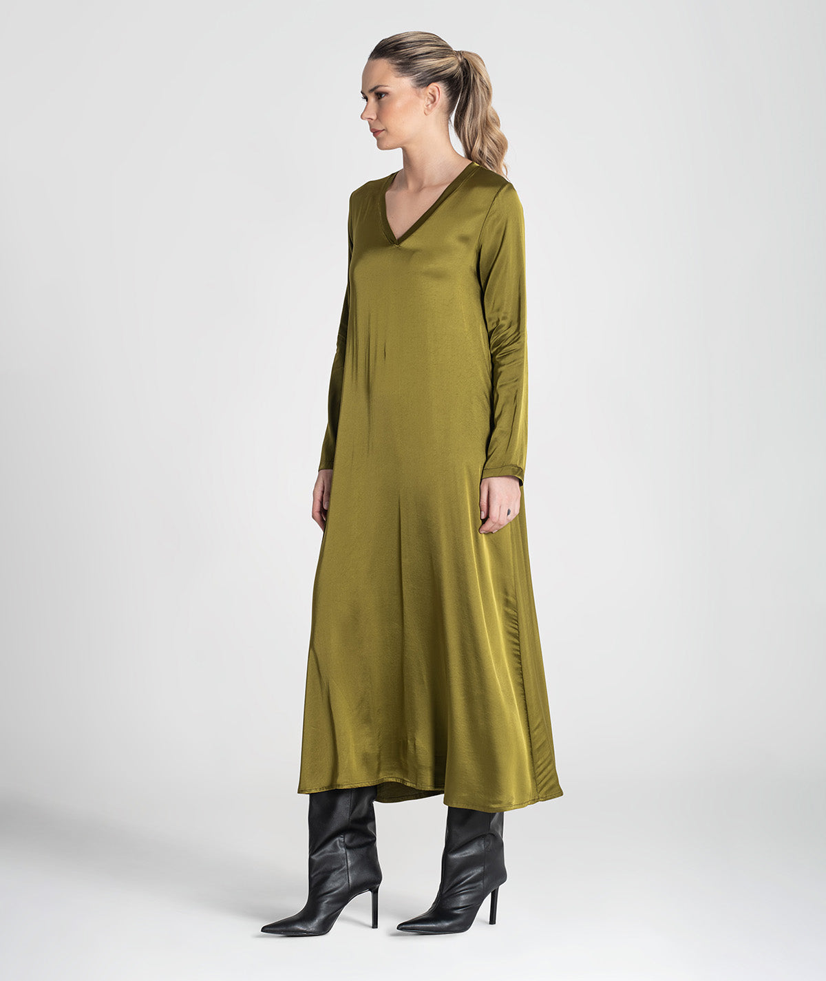 Vestido comprido de decote em v 6426