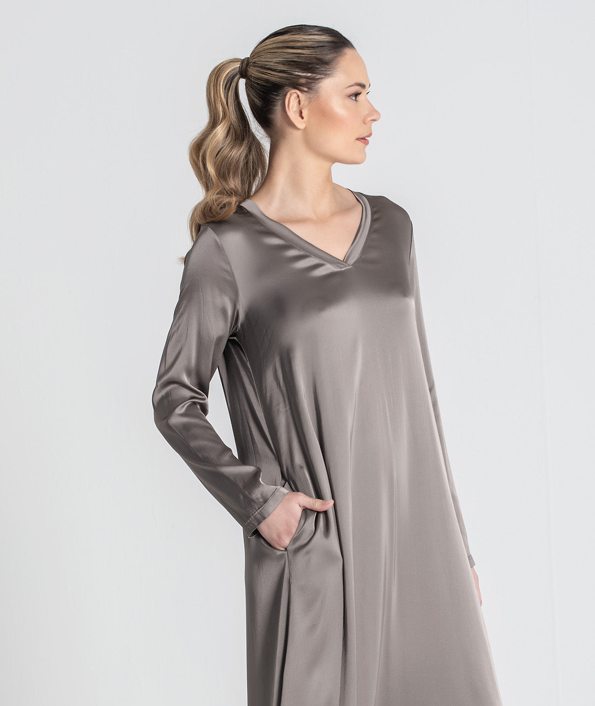 Vestido comprido de decote em v 6426